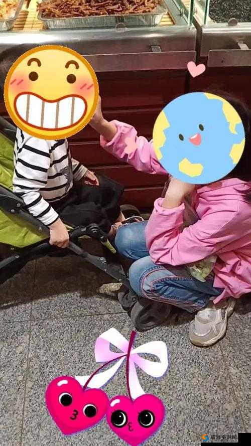 小孩半夜喂姐姐吃萝卜：姐弟间的温馨互动
