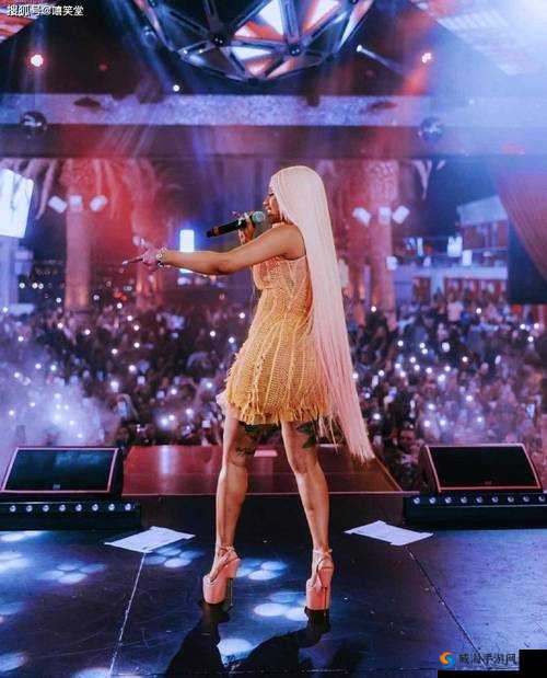 TOP18 女 Rapper 震撼说唱现场：展现女性力量