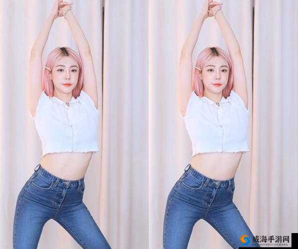 草莓香蕉榴莲丝瓜 18 岁女主超嫩