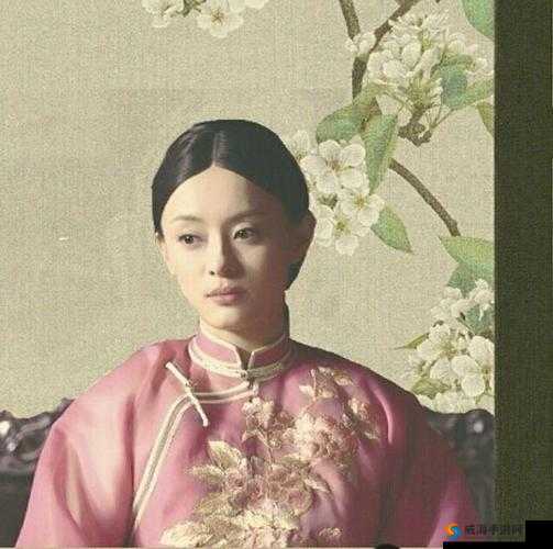 周莹躲进被子里：她在逃避什么