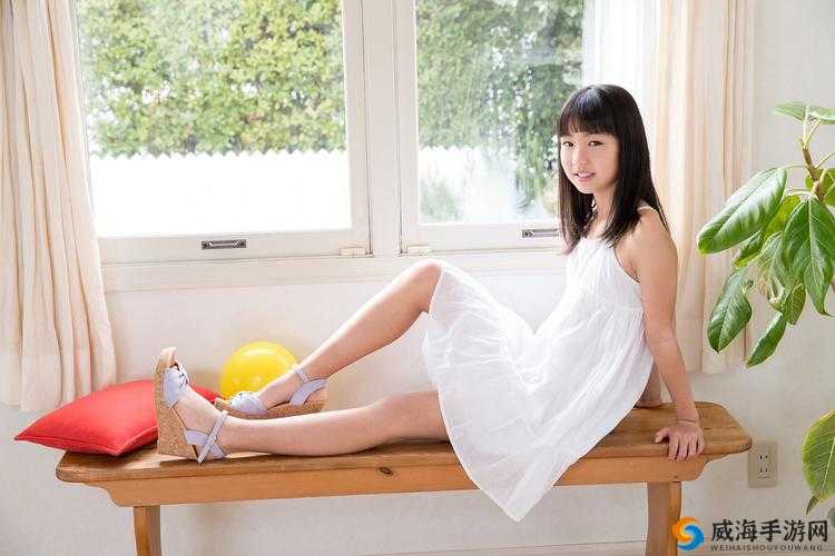 知花メイサ：魅力绽放的演艺之星