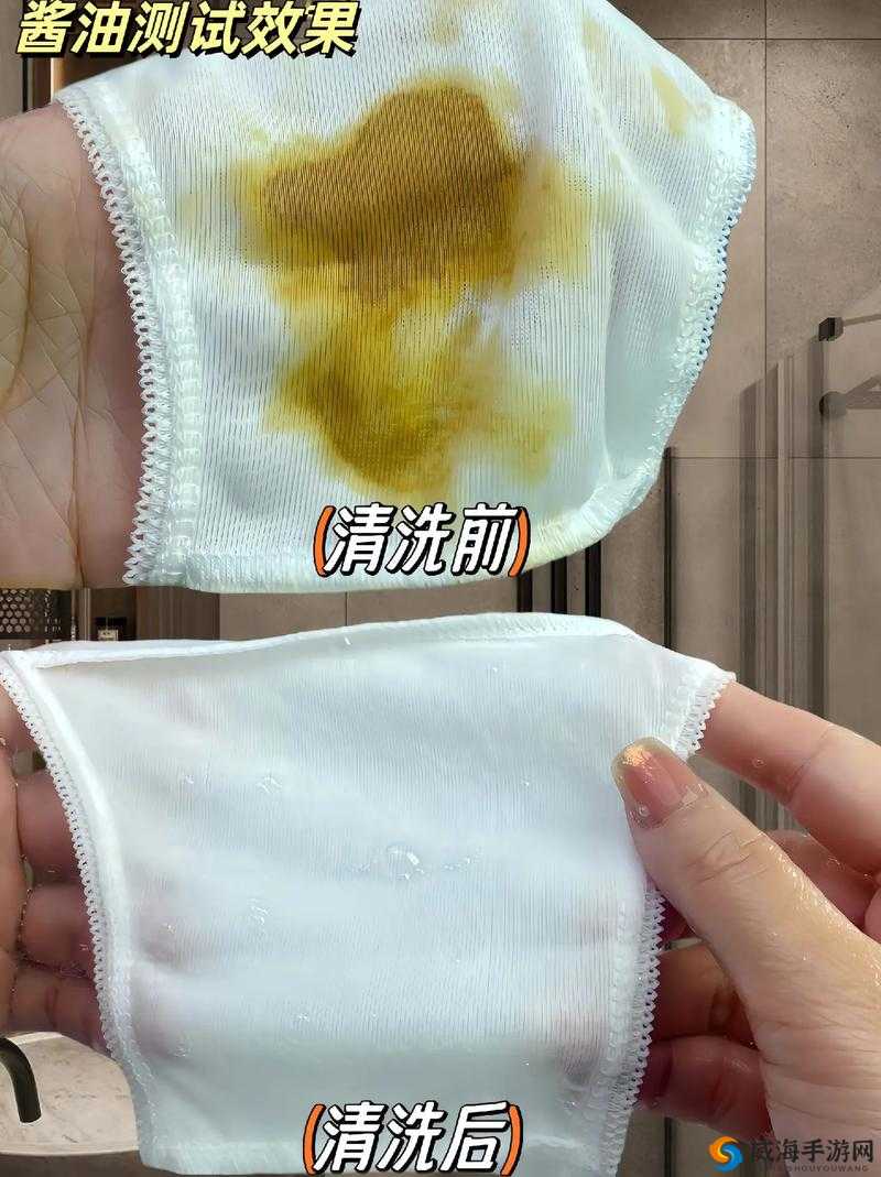 私密视频被曝光，女生内衣内裤被脱掉给男生舔尿