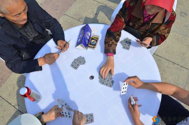 打扑克做运动：趣味无穷的休闲活动