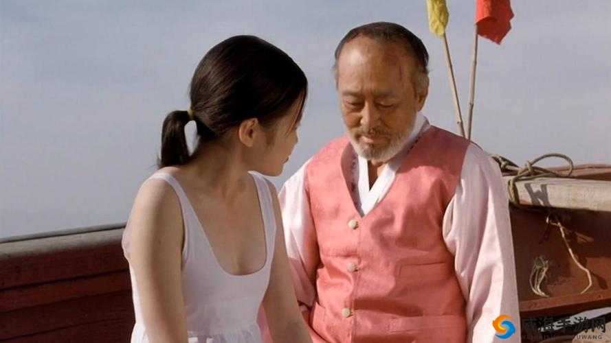 老人船上弄雨婷：湿身诱惑，极致体验