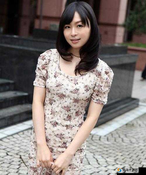 羽月希在线授乳:母爱与性感的完美结合