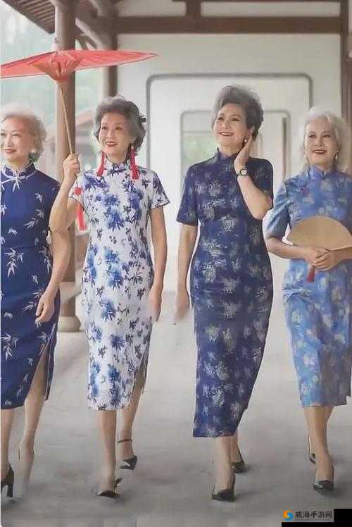 老年妇女多着特色服饰引关注