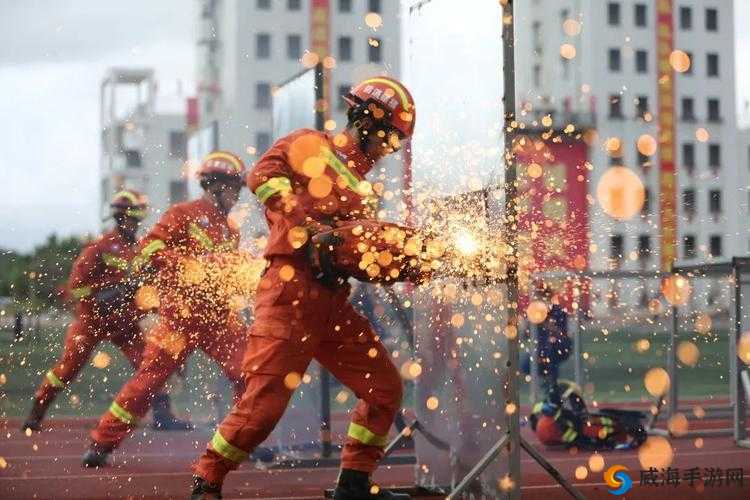 教官你好大轻点消防：消防训练的独特瞬间