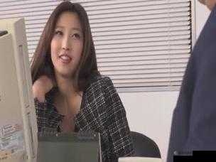 人妻女上司的职场风云故事
