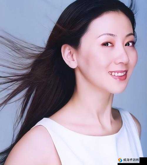 汤芳人体照：艺术与审美的独特呈现
