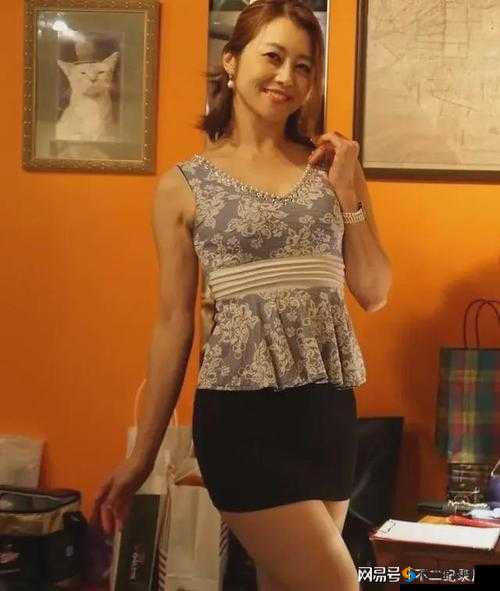 熟女人妻人妻の视频：魅力熟妻的精彩演绎