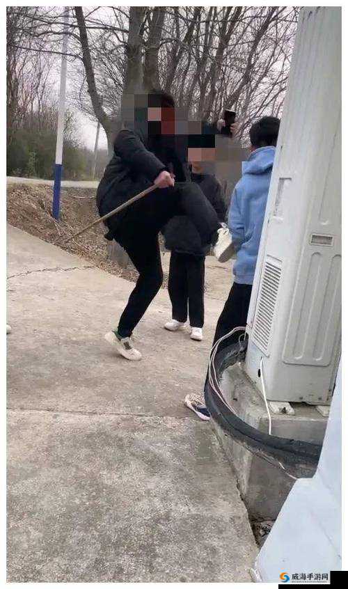 你裤子里怎么有一根棍子：这是啥情况