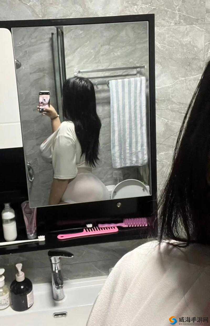 胖老太 BBwBBWBBWBBW：丰满的魅力无法阻挡