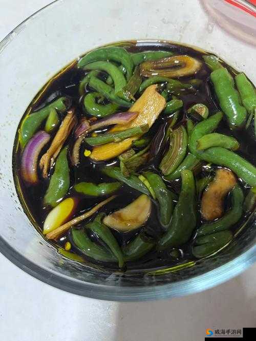 成品大香蕉煮小辣椒的新奇吃法