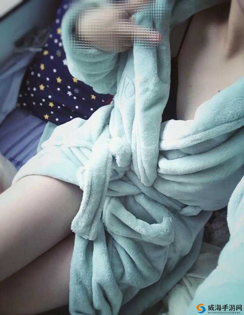 宝贝，把腿张开，我要添你下边 l：私密空间的私密互动