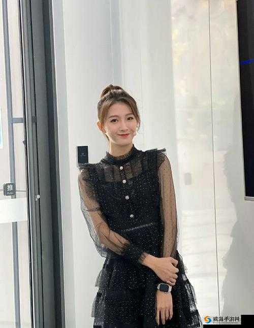 XXXXXL18WASWAS 女主播颜值高：美丽与智慧的完美结合