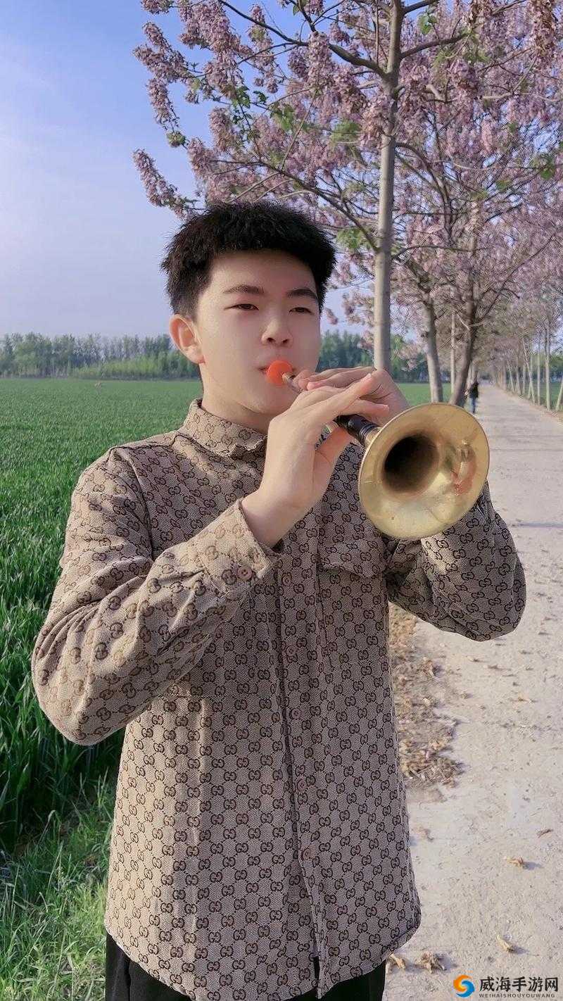 中国达人秀：农村小伙将唢呐吹到极致，震撼全场