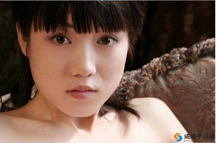 张筱雨人体艺术写真 45：探寻人体之美