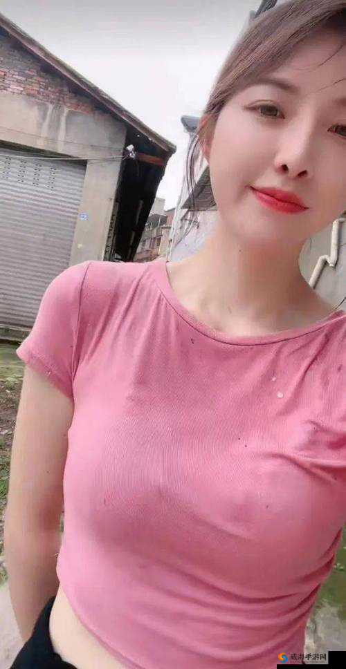 :女子两个奶头被吃得又翘又肿,当事人回应称很享受