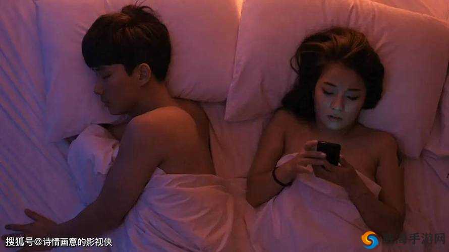 乱辈璜铯通奸：挑战伦理道德的禁忌之爱：一部引人深思的电影