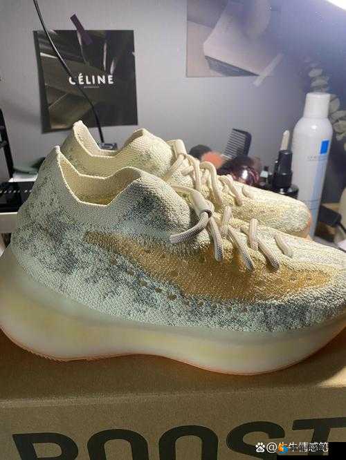 Yeezy380 蜜桃粉和白色解读：时尚潮流的全新密码