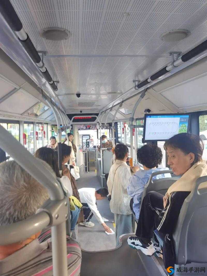 在公交车上被一个接一个的C：奇特经历引发的思考与感悟