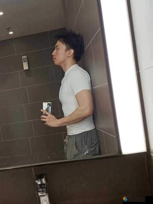 搭讪91 风月海棠电梯的 175cm 大长腿,这是个什么操作