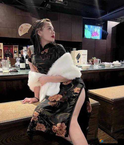 海角社区老女人：岁月沉淀后的生活百态与智慧