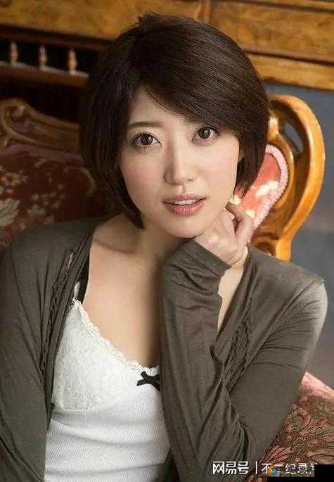无码人妻精品一区二区三区：成年人领域的私密探索