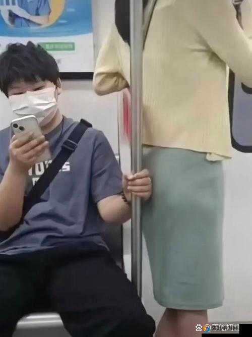 公交车上强摁行为伴随开腿呻吟 H 男女相关事件