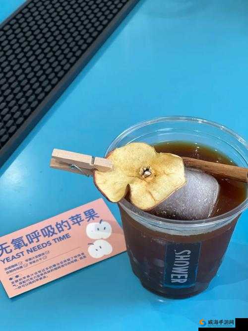 往小洞里放水果榨果汁会怎样：探究其背后的原理与结果