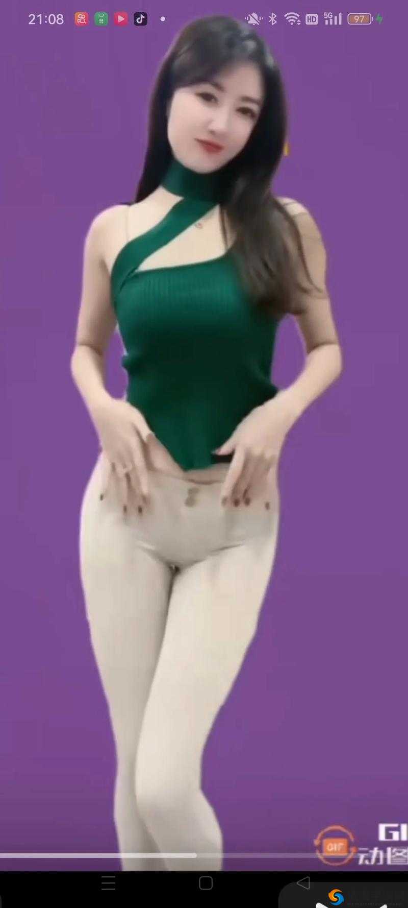 女人另 CZZZCCC 以其独特魅力促进时尚界多元化发展