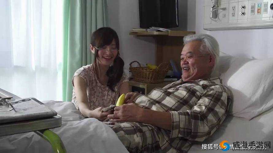 从后面抱着妈妈突然脸一红：家庭伦理背后的秘密