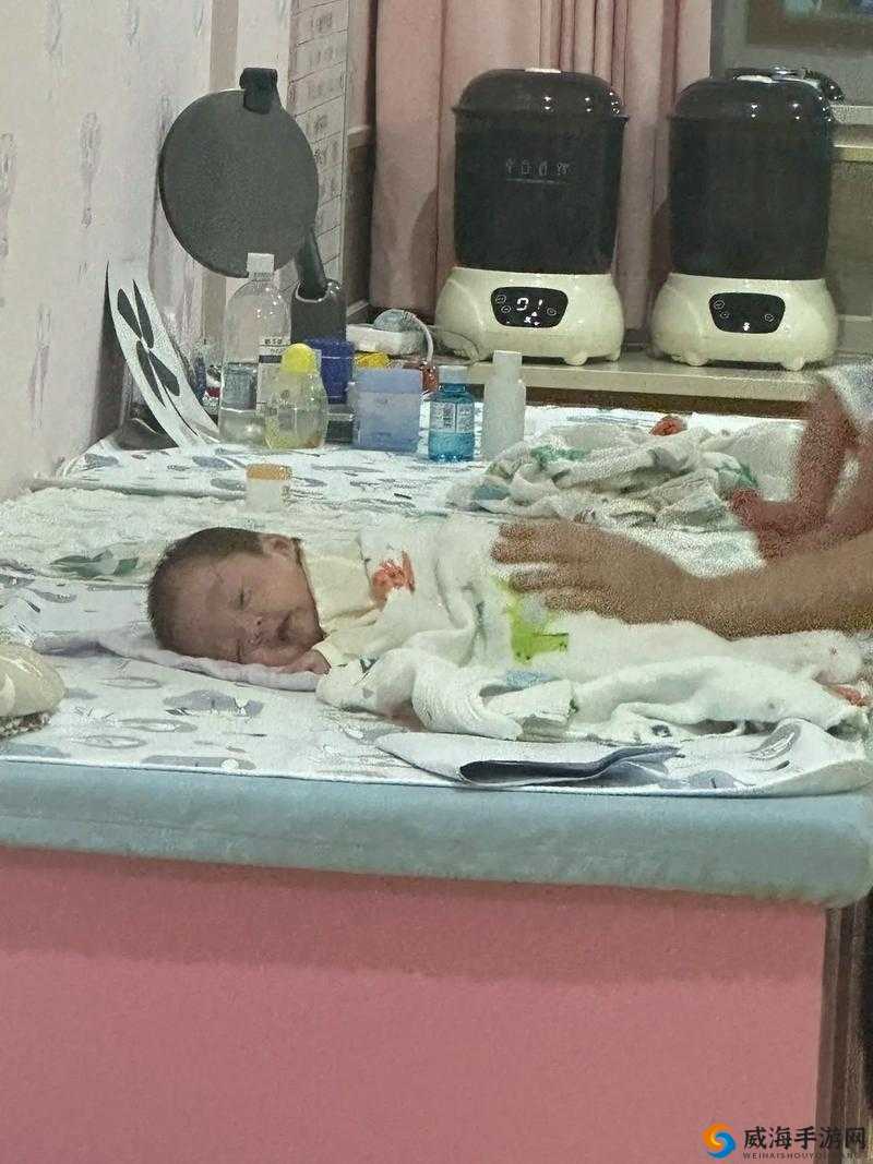 你趴在玻璃上，让别人看你的宝贝，这是一种什么样的体验？