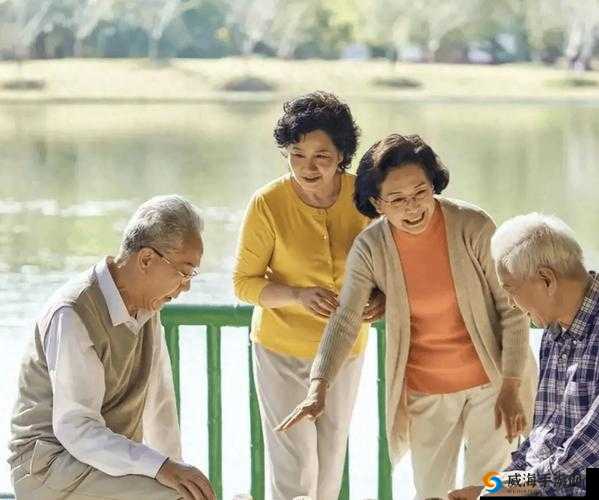 :老人与少:禁忌之爱:70 岁老妇的性福生活