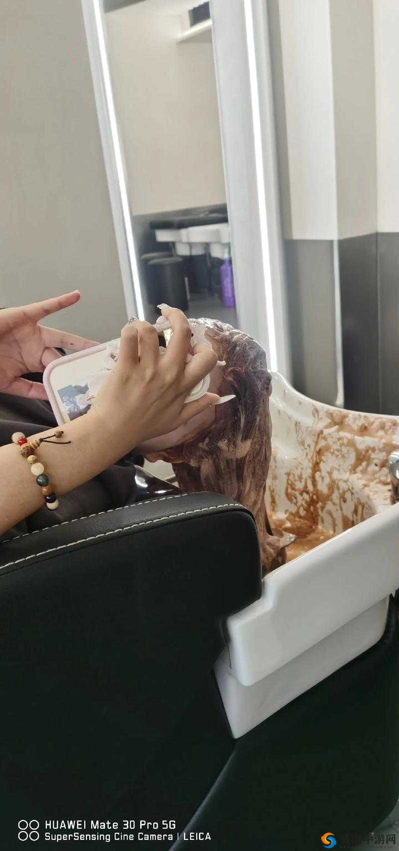 折腾了一个多小时才弄出来的头发:我的时尚之路