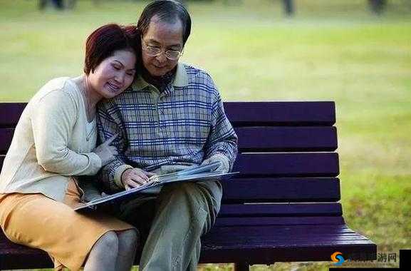 老公和小姑子同床共枕，这种行为是否合适？