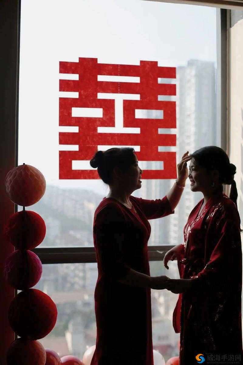 妈妈和女儿携手并肩齐上阵共创美好未来