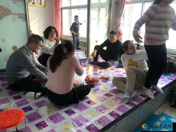 和妈妈走亲戚，同睡一房：是尴尬还是温馨