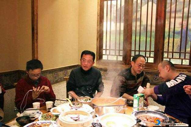 部长去下属家吃饭：一场特殊的家庭聚会引发的思考