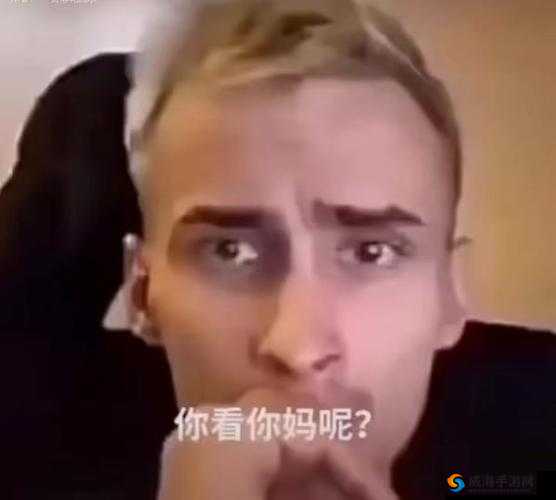 男朋友听到我哼哼唧唧的笑我干嘛：你这样子真的太可爱啦