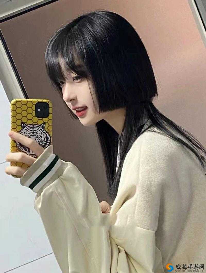 历经一个多小时精心折腾才弄出的独特发型