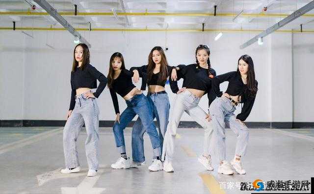 Jazz 老师和 HipHop 老师的舞蹈风格有何不同？谁更适合初学者？
