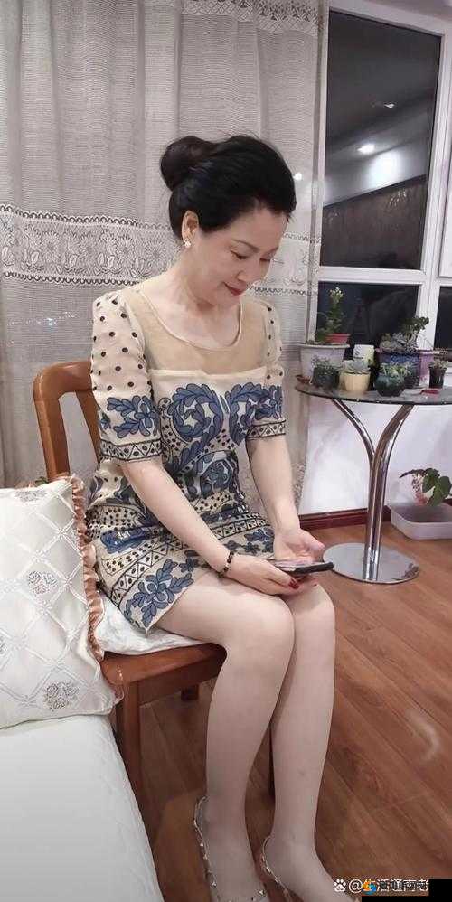 60岁老妇videoXXX真实生活记录：感人瞬间与日常点滴分享，引发网友热议与共鸣