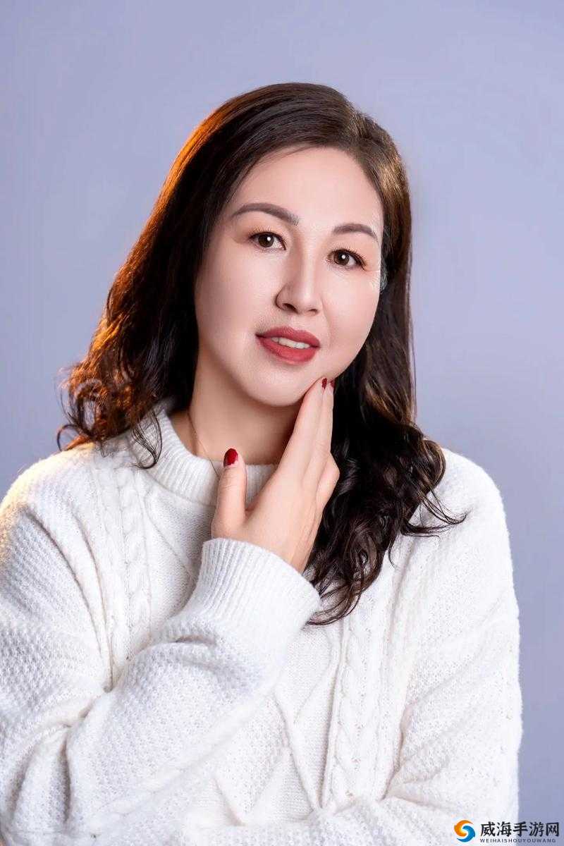 亲近相尾中妈妈本人照片真实曝光哪里能看到生活近照？网友热议最新真实影像分享 （完整保留关键词亲近相尾中妈妈本人照片，通过真实曝光-生活近照-热议分享等自然关联词增强搜索匹配，用问句引导搜索意图，同时符合百度对长度和语义完整性的抓取规则）