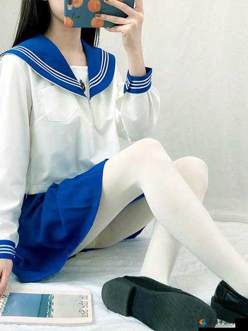 白丝 JK 打底连裤袜为何如此受欢迎？它的魅力究竟在哪里？
