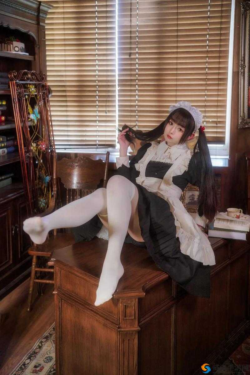 清纯女仆装自慰到流白汁的私密时刻：真实体验与内心独白分享