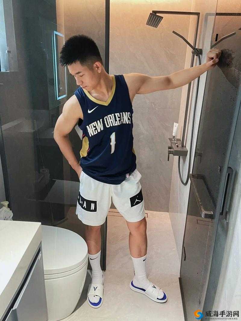 揭秘Chinese体育生飞机背后的训练日常：他们如何在高强度训练中保持最佳状态？