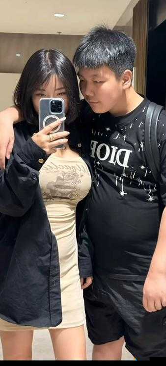 海角大神妈妈生日会视频精彩呈现，想知道现场发生了哪些趣事吗？快来一探究竟
