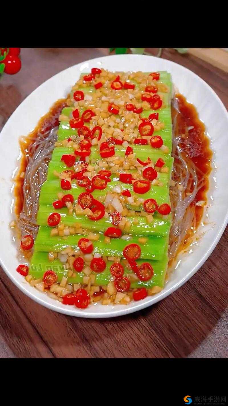 草莓香蕉丝瓜的美味搭配：如何在家轻松制作健康又美味的果蔬饮品？  草莓香蕉丝瓜的营养价值大揭秘：这三种食材如何搭配才能发挥最大功效？  草莓香蕉丝瓜的创意吃法：从沙拉到饮品，解锁夏日清爽新体验  草莓香蕉丝瓜组合食谱：简单几步教你做出既美味又养生的健康美食  草莓香蕉丝瓜的奇妙碰撞：这三种食材搭配竟能带来意想不到的口感惊喜