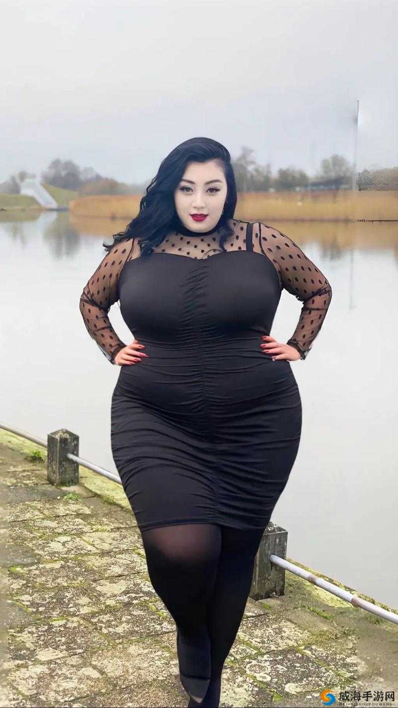 丰满美女 BBV 搡 BBB 搡，这种行为是否合适？